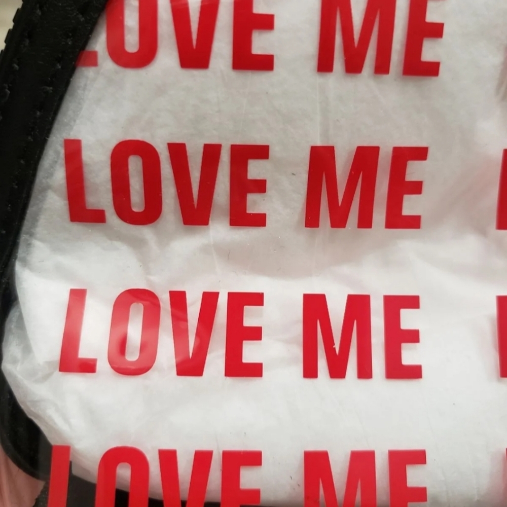 ๐๏ธ NWT Victoria's Secret Very Sexy Pouch - Picture 4 of 10